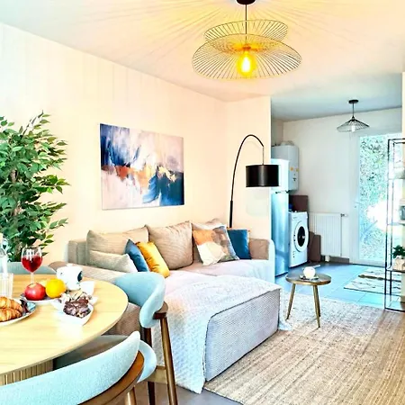 Charming House Apartment *